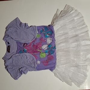 Cool shirt with ruffles size 6